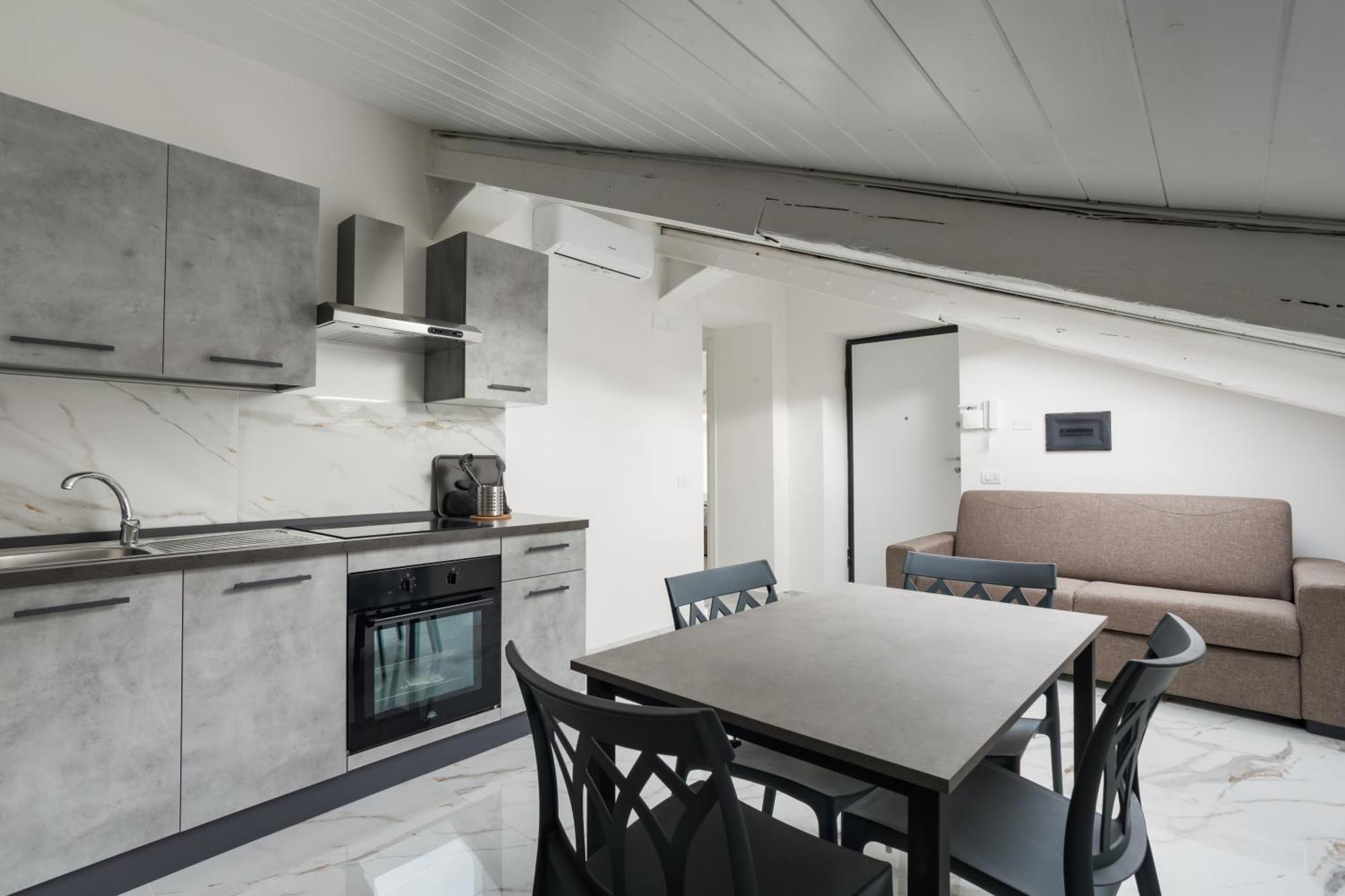 Apartment Mansarde Bella Neapel