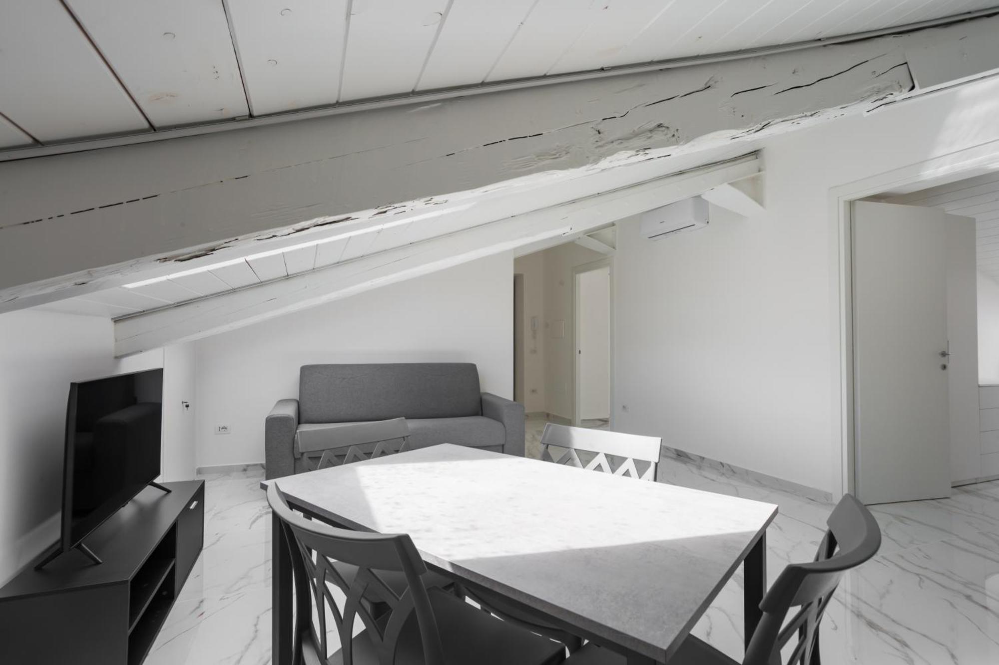 Apartment Mansarde Bella *
