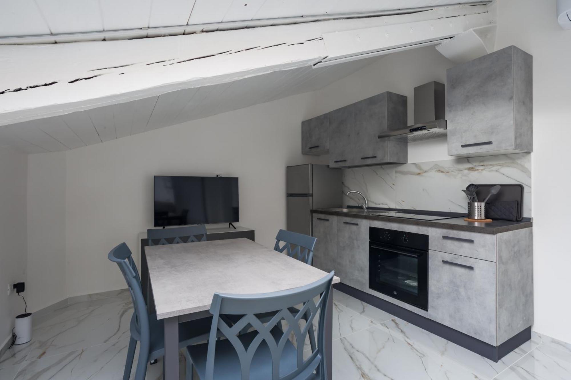 Mansarde Bella Apartment *